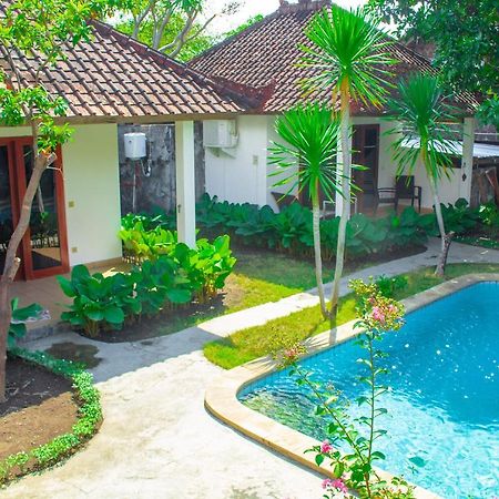 Ocean Sun Homestay Tulamben Exterior foto