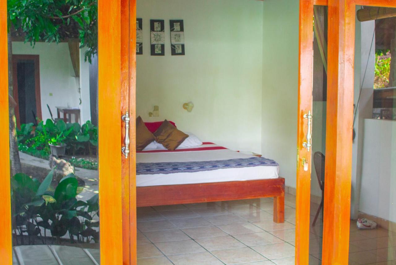 Ocean Sun Homestay Tulamben Exterior foto